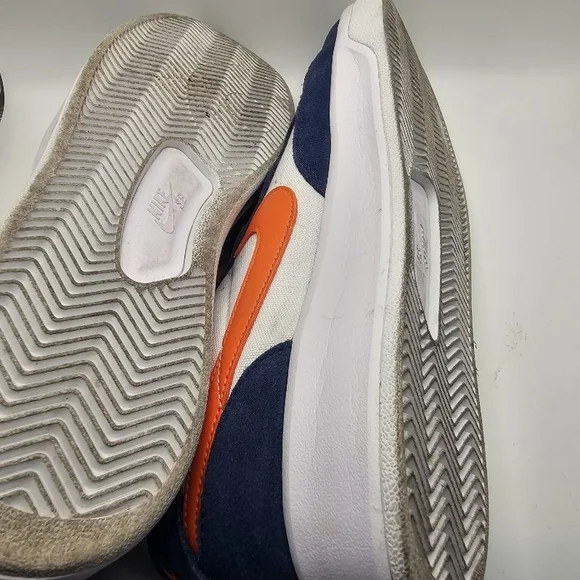 Size 10.5 Men's - Nike Adversary Premium SB Navy Safety Orange EU 44.5 (T11) - Picture 5 of 7